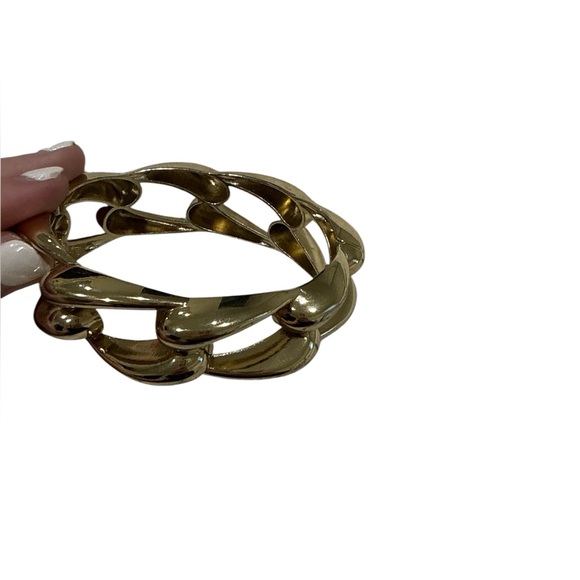 None Jewelry - Chunky Chain Gold Tone Clamper Bracelet cuff bangle fashion